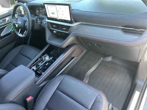 New 2026 Ford Explorer Platinum image 20