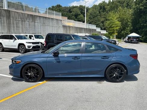 Used 2025 Honda Civic Sport image 2