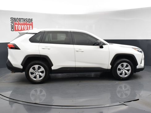 Used 2024 Toyota RAV4 LE AWD/4WD image 5