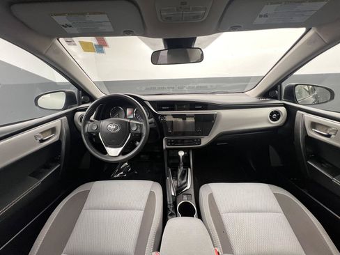 Used 2018 Toyota Corolla LE FWD image 18