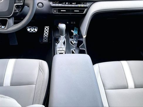 Certified 2025 Toyota Camry SE w/ Convenience Package FWD image 17