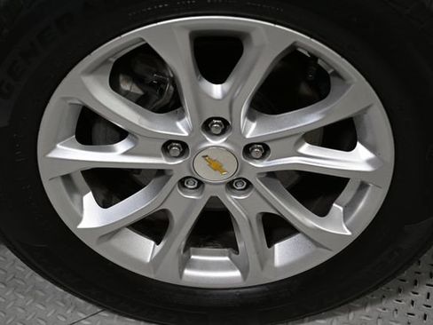 Used 2020 Chevrolet Equinox LT AWD/4WD image 17