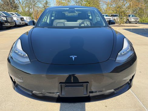 Used 2020 Tesla Model 3 image 2
