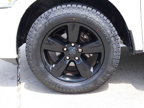 Used 2016 RAM 1500 Express RWD image 8