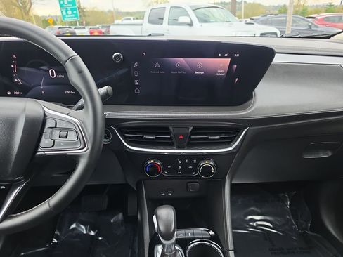 Used 2024 Buick Encore GX Preferred w/ Comfort Package image 13