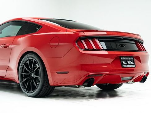 Used 2017 Ford Mustang GT RWD image 21