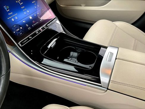 Certified 2023 Mercedes-Benz C 300 4MATIC Sedan image 17