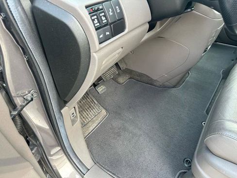 Used 2013 Honda Odyssey Touring Elite image 20