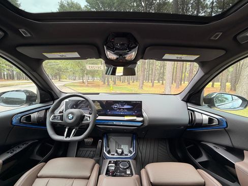 New 2026 BMW X3 xDrive30i w/ Premium Package AWD/4WD image 2