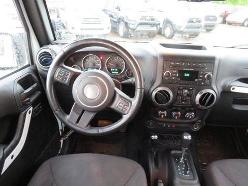 Used 2015 Jeep Wrangler Unlimited Sport w/ Quick Order Package 24S image 18