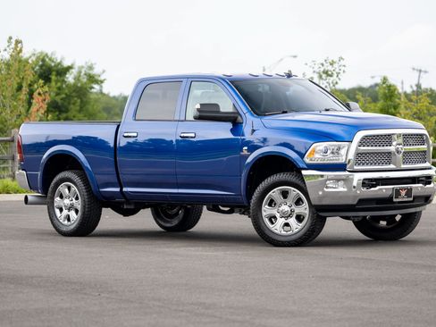 Used 2016 RAM 2500 Laramie AWD/4WD image 5