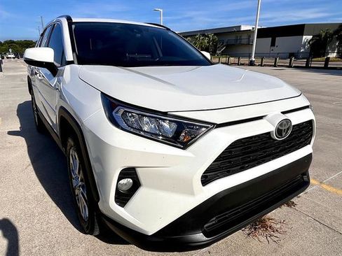 Used 2021 Toyota RAV4 XLE Premium FWD image 1