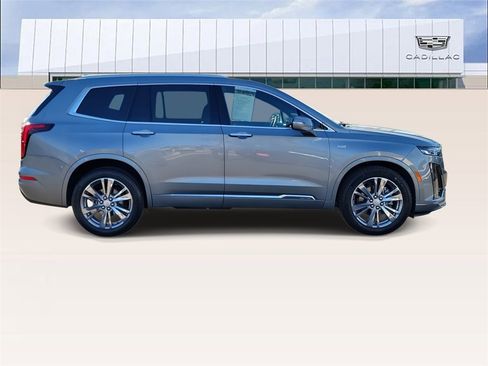 Certified 2023 Cadillac XT6 Premium Luxury image 9