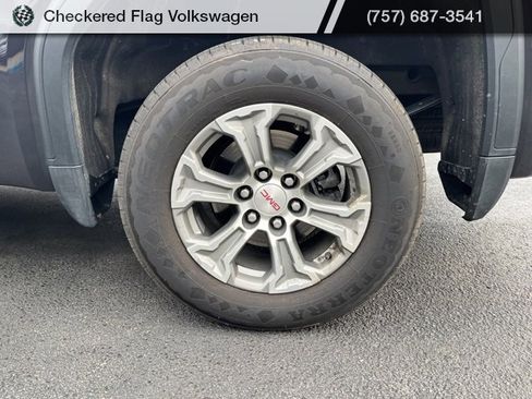 Used 2025 GMC Sierra 1500 SLT image 7