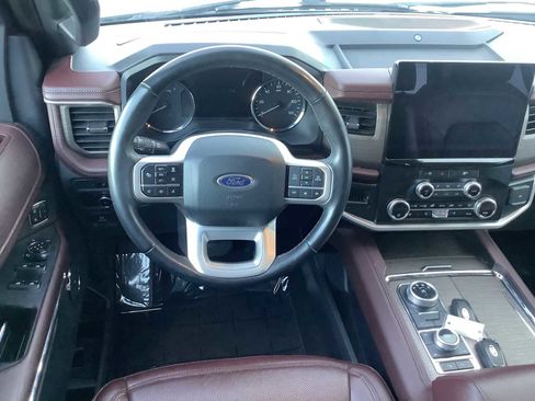 Used 2024 Ford Expedition Max Limited AWD/4WD image 10