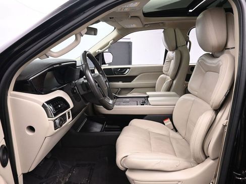 Used 2020 Lincoln Navigator Reserve w/ Cargo Convenience Package image 11