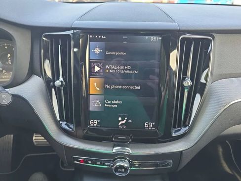 Used 2018 Volvo XC60 T5 R-Design w/ Protection Package AWD/4WD image 26