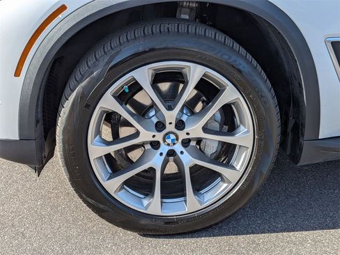 Used 2021 BMW X5 xDrive40i w/ Executive Package image 10