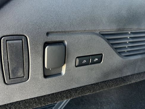 New 2026 Lincoln Nautilus Reserve image 32