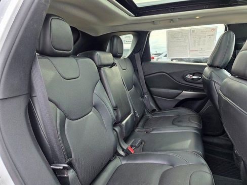Used 2021 Jeep Cherokee Limited w/ Elite Package AWD/4WD image 16