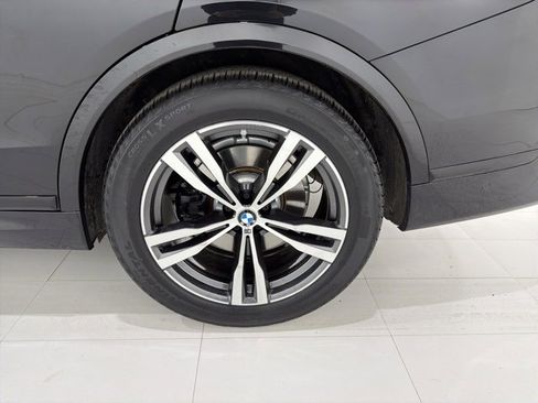 Used 2025 BMW X7 xDrive40i w/ Executive Package image 52