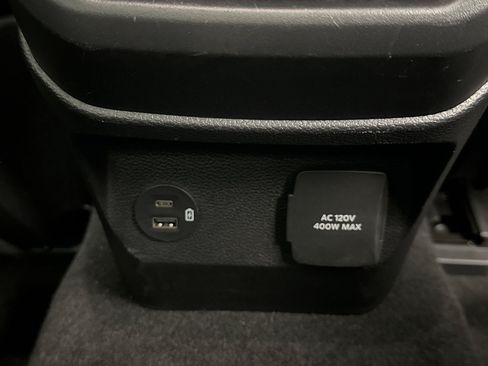 Used 2024 Ford Ranger Lariat w/ FX4 Off-Road Package AWD/4WD image 21