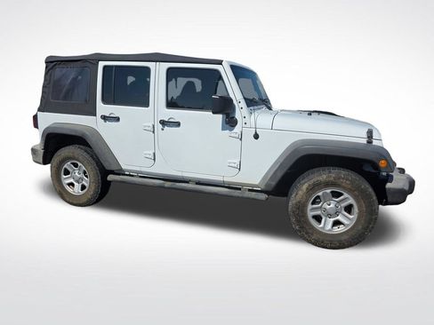 Used 2017 Jeep Wrangler Unlimited Sport w/ Connectivity Group AWD/4WD image 4