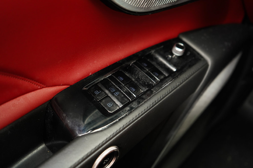 Used 2023 Maserati Grecale Modena AWD/4WD image 32