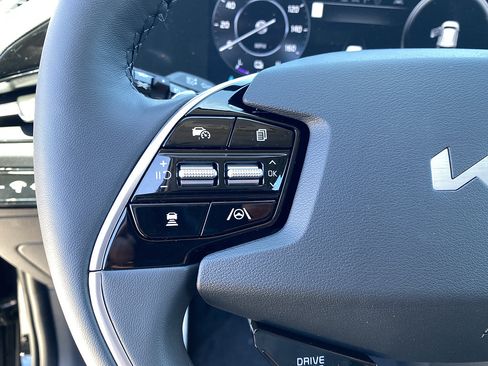New 2026 Kia Niro Wave FWD image 14
