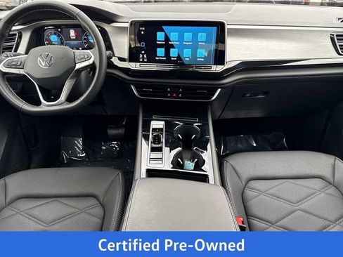 Used 2025 Volkswagen Atlas Cross Sport SE FWD image 18