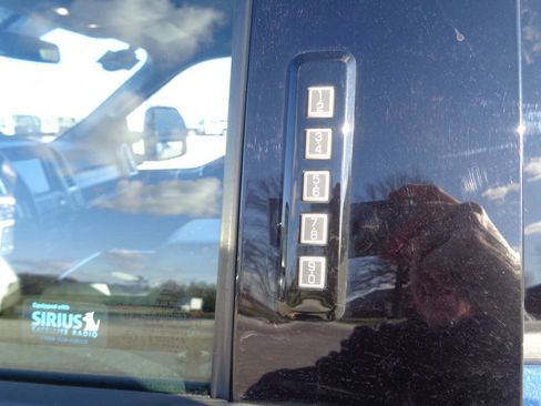 Used 2017 Ford F250 Lariat w/ Lariat Value Package image 22