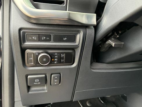 Used 2023 Ford F150 Lariat image 27