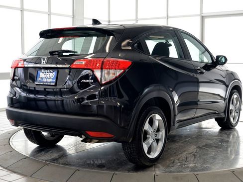 Used 2019 Honda HR-V LX image 8