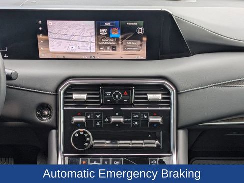 Used 2025 Nissan Armada SL image 19