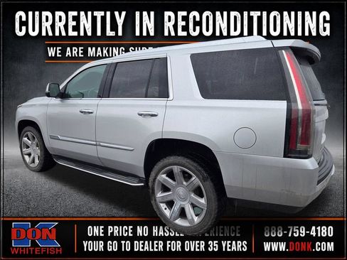 Used 2015 Cadillac Escalade Luxury AWD/4WD image 4