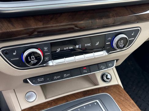 Used 2018 Audi Q5 2.0T Premium Plus w/ Premium Plus Package image 29