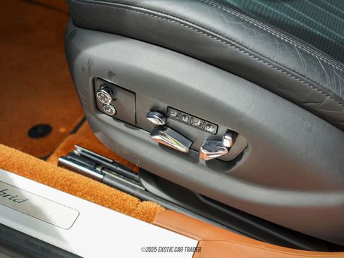 Used 2022 Bentley Flying Spur Plug-In Hybrid image 26