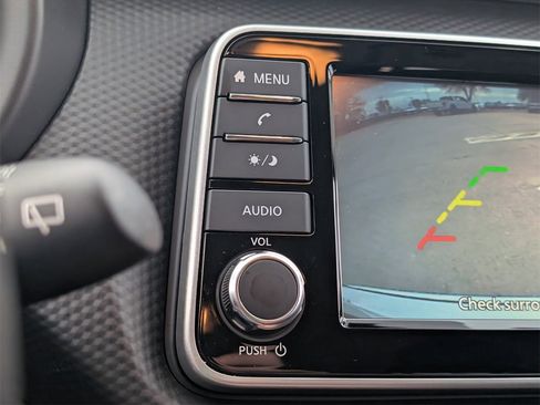 Used 2025 Nissan Kicks Play S image 16