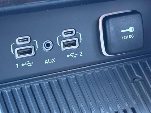 New 2026 Jeep Grand Cherokee Altitude image 19