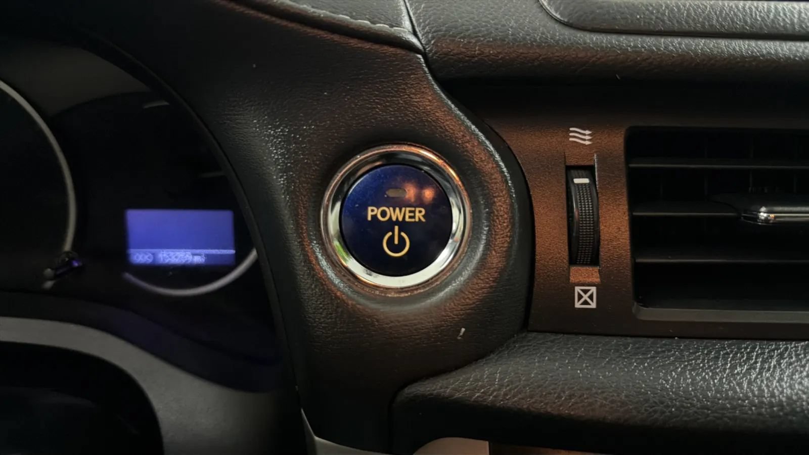 Used 2013 Lexus CT 200h w/ Premium Pkg w/Navigation FWD image 15