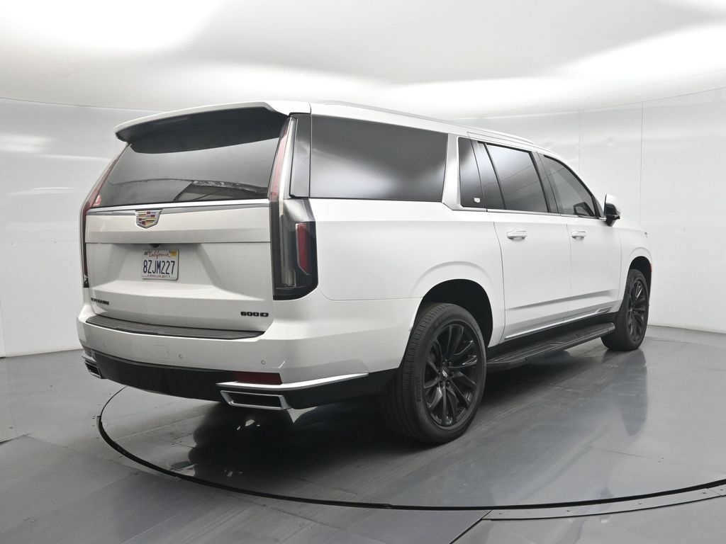 Used 2021 Cadillac Escalade ESV Luxury AWD/4WD image 4