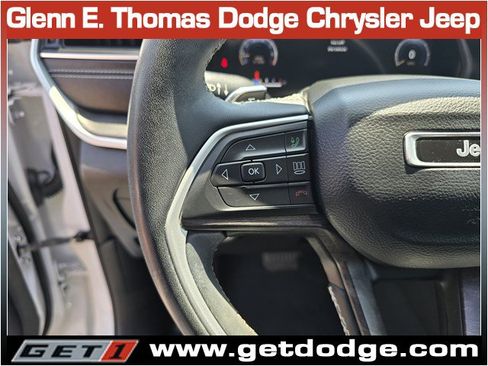 Used 2023 Jeep Grand Cherokee Limited w/ Black Appearance Package RWD image 20