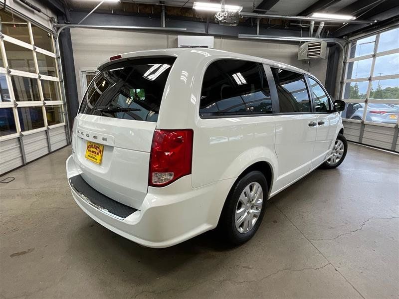 Used 2020 Dodge Grand Caravan SE FWD image 6