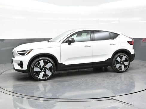 Used 2023 Volvo C40 P8 Recharge Plus w/ Climate Package AWD/4WD image 3