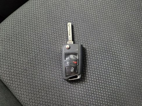 Used 2020 Volkswagen Jetta SE FWD image 32