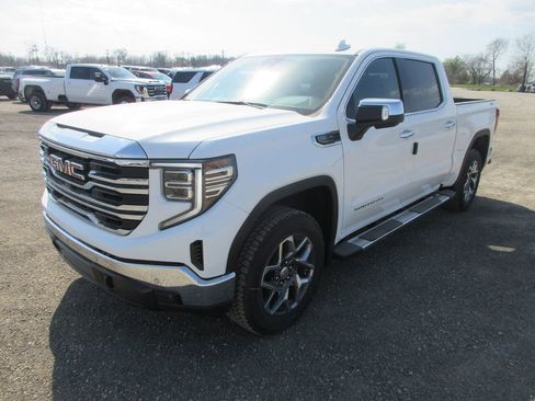 New 2026 GMC Sierra 1500 SLT image 11