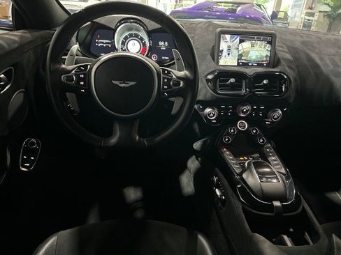 Used 2019 Aston Martin V8 Vantage Coupe RWD image 75