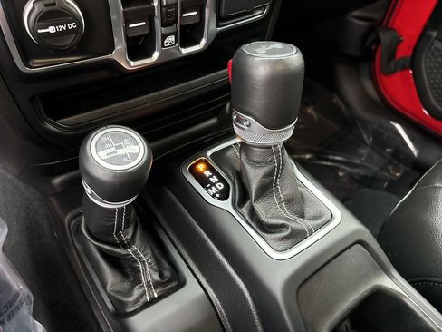 Used 2022 Jeep Wrangler Unlimited Sahara w/ Cold Weather Group image 29