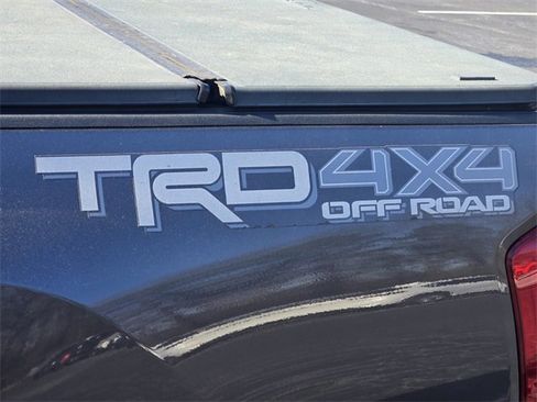 Used 2016 Toyota Tacoma TRD Off-Road image 11