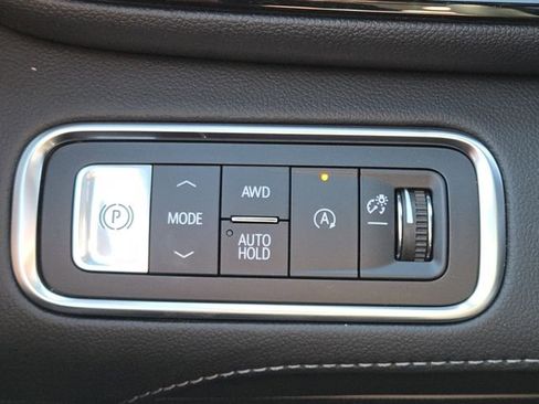 New 2026 Buick Enclave Avenir image 14